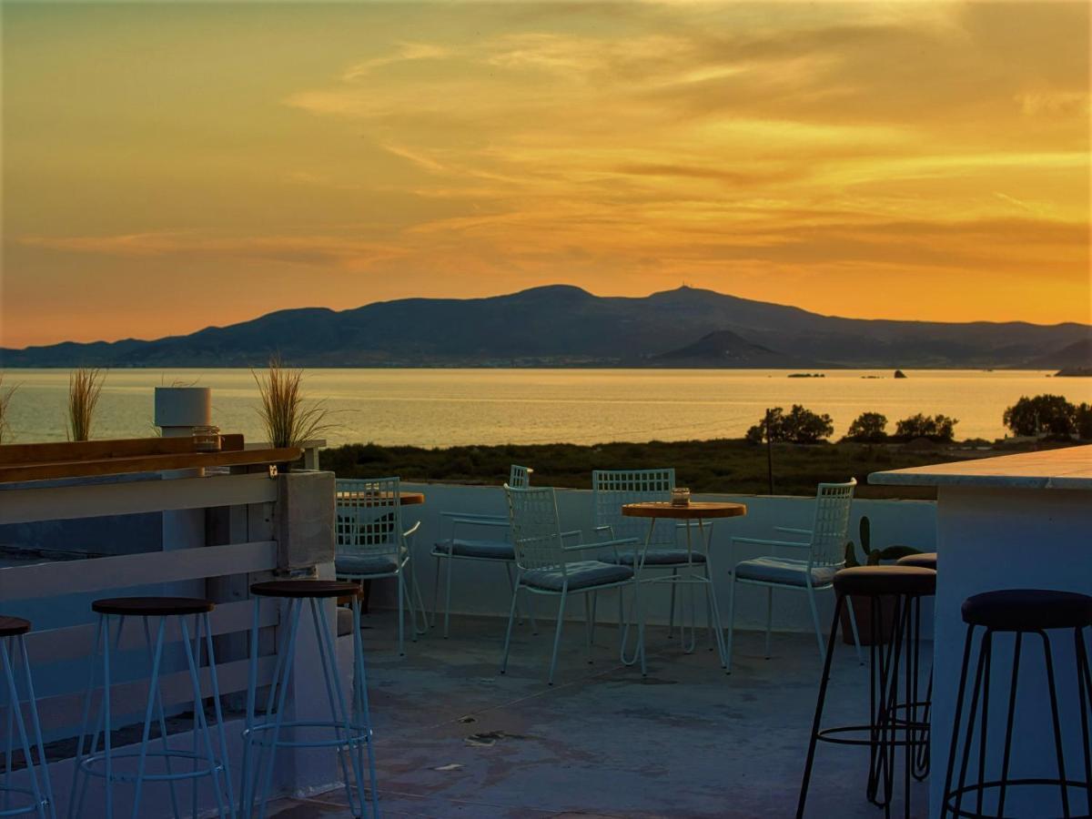 Studios Vrettos Beachfront Hotel Pláka Eksteriør bilde