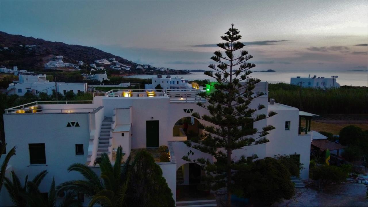 Studios Vrettos Beachfront Hotel Pláka Eksteriør bilde