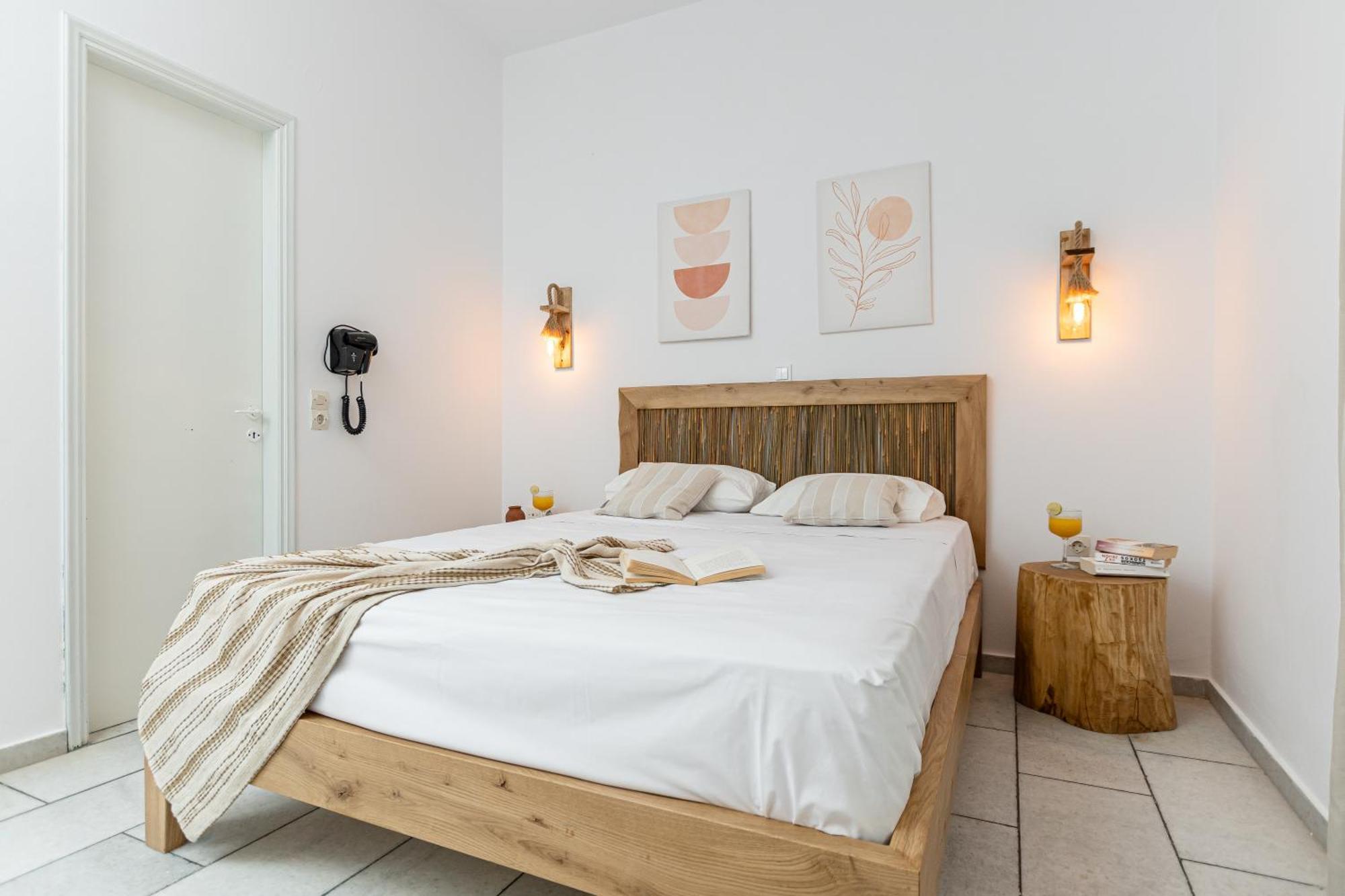 Studios Vrettos Beachfront Hotel Pláka Eksteriør bilde