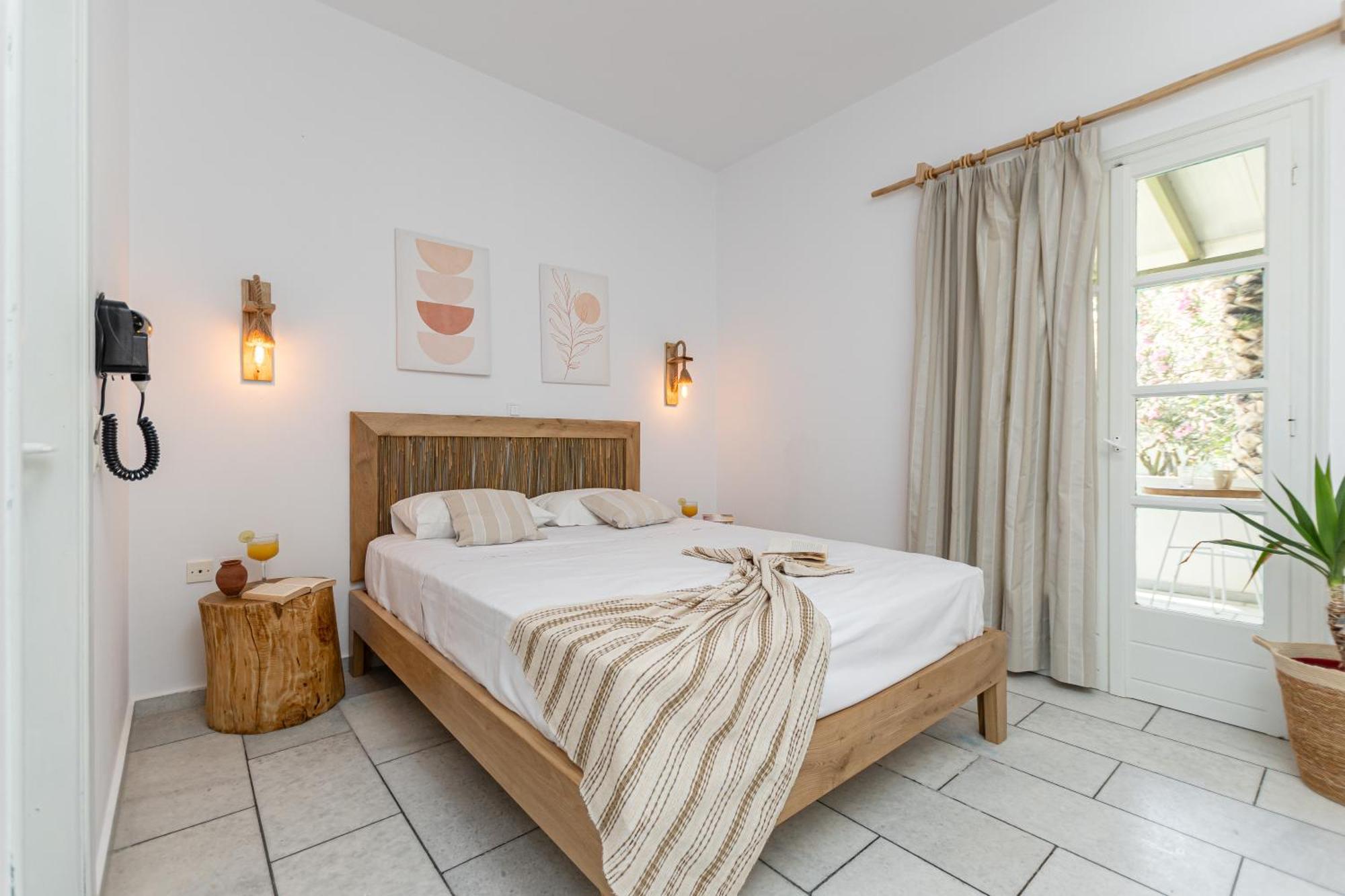 Studios Vrettos Beachfront Hotel Pláka Eksteriør bilde