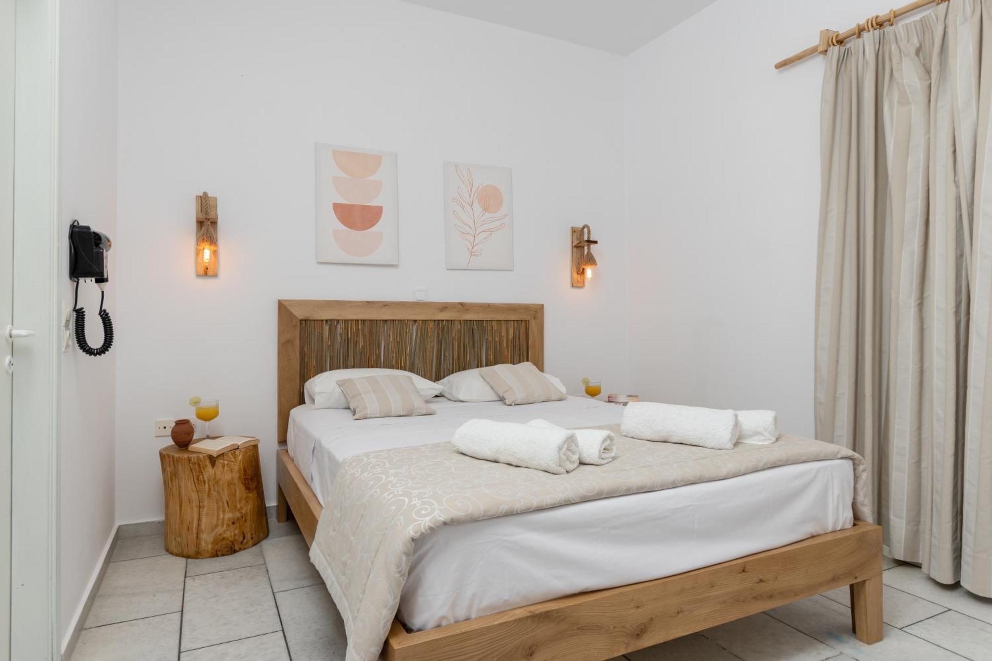 Studios Vrettos Beachfront Hotel Pláka Eksteriør bilde