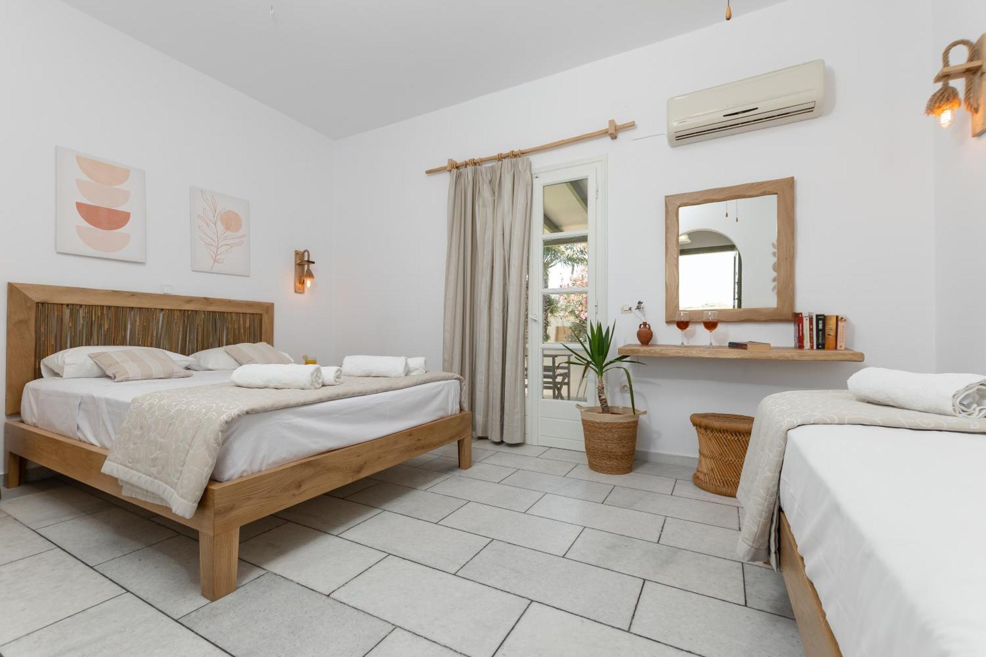 Studios Vrettos Beachfront Hotel Pláka Eksteriør bilde