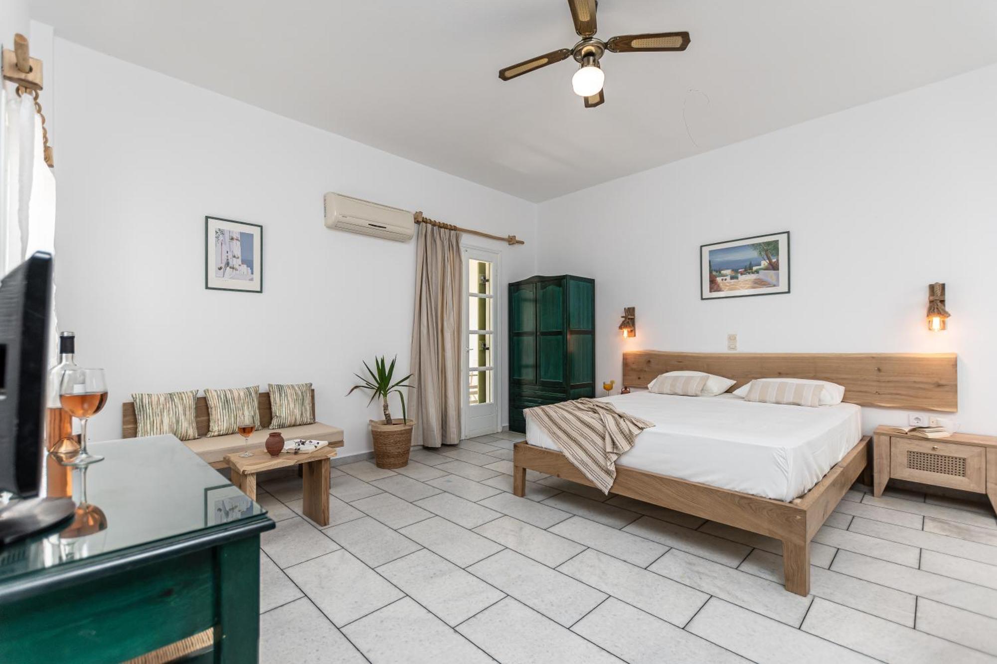 Studios Vrettos Beachfront Hotel Pláka Eksteriør bilde